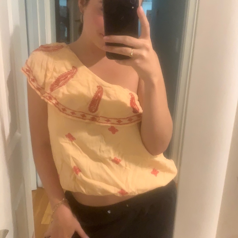 Free people one shoulder tank!
